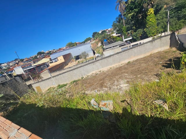 Terreno com 360m², à venda, no bairro Frei Leopoldo em Belo Horizonte