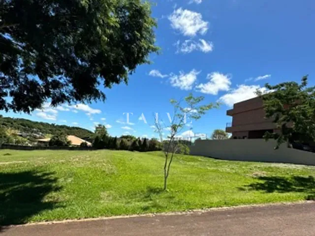 Terreno com 1250m², à venda, no bairro Loteamento Terras de Canaã em Cambé