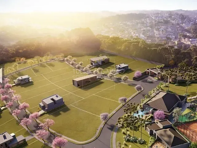 Terreno com 767m², à venda, no bairro Butiatuvinha em Curitiba