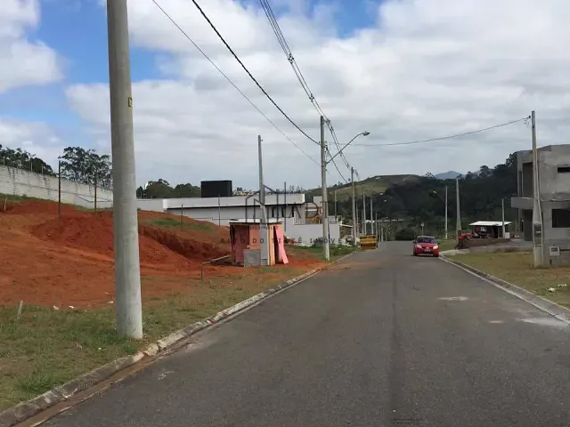 Terreno com 300m², à venda, no bairro Cézar de Souza em Mogi das Cruzes