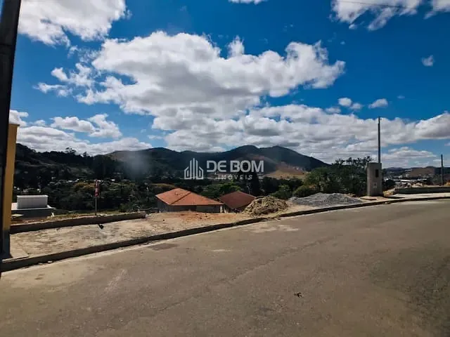 Terreno com 890m², à venda, no bairro Parque Véu das Noivas em Poços de Caldas