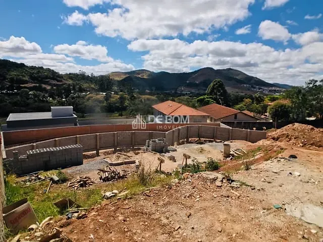 Terreno com 890m², à venda, no bairro Parque Véu das Noivas em Poços de Caldas