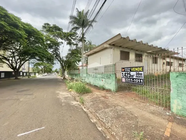Terreno com 1425m², à venda, no bairro Conjunto Residencial Arnaldo Busato em Rolândia