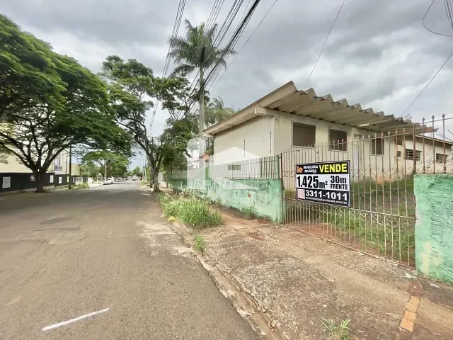 Terreno com 1425m², à venda, no bairro Conjunto Residencial Arnaldo Busato em Rolândia