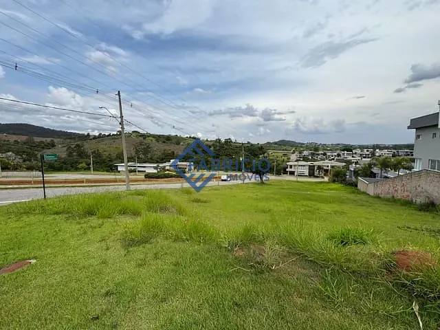 Terreno com 863m², à venda, no bairro Condomínio Campo de Toscana em Vinhedo