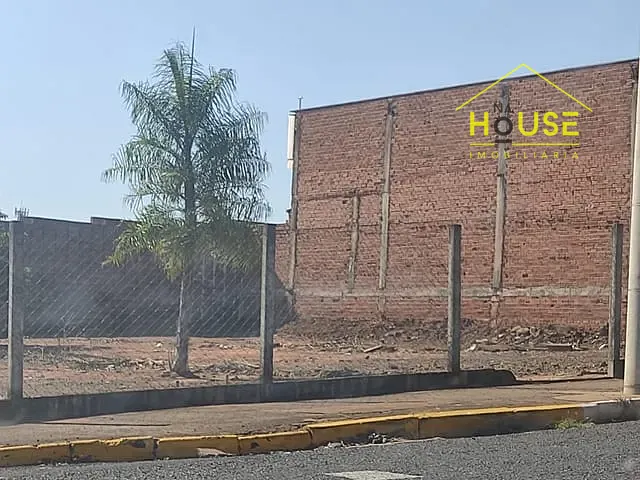 Terreno com 327m², à venda, no bairro Jardim dos Pinheiros em Votuporanga