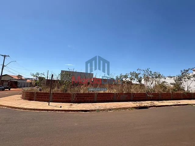 Terreno com 347m², à venda, no bairro Parque Das Andorinhas em Ituverava