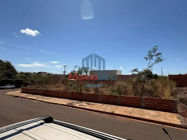 Terreno com 347m², à venda, no bairro Parque Das Andorinhas em Ituverava