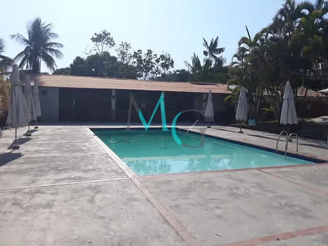 Terreno com 11000m², à venda, no bairro Guaratiba em Rio de Janeiro