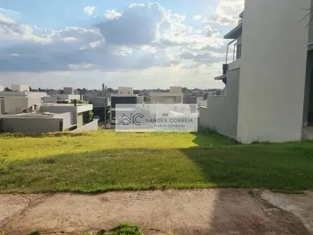 Terreno com 253m², à venda, no bairro Gleba Simon Frazer em Londrina