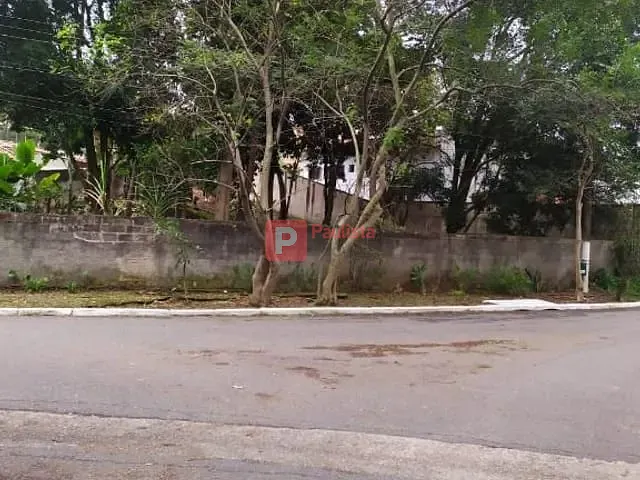 Terreno com 990m², à venda, no bairro Interlagos em São Paulo