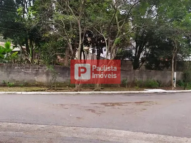 Terreno com 990m², à venda, no bairro Interlagos em São Paulo
