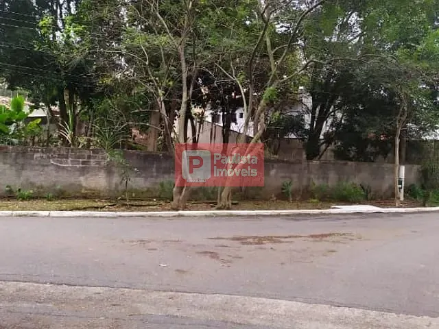 Terreno com 990m², à venda, no bairro Interlagos em São Paulo