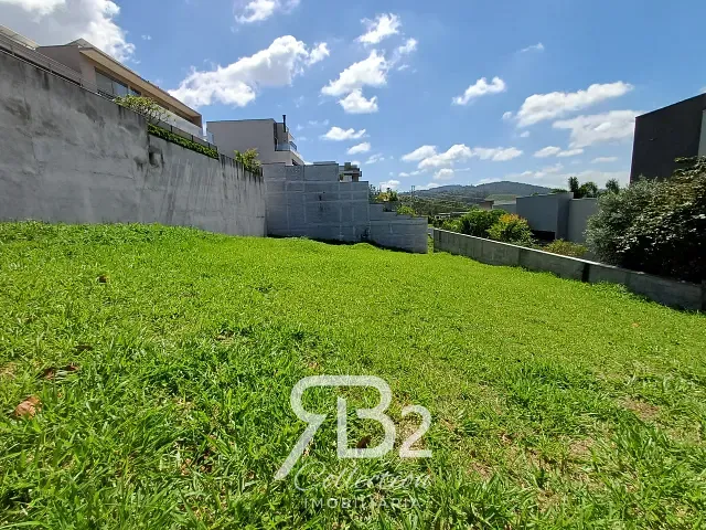Terreno com 840m², à venda, no bairro Monte Alegre em Vinhedo