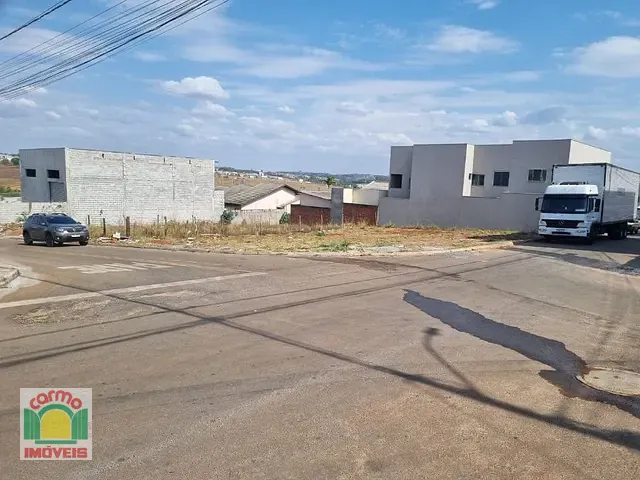 Terreno com 400m², à venda, no bairro Residencial Flor do Cerrado em Anápolis