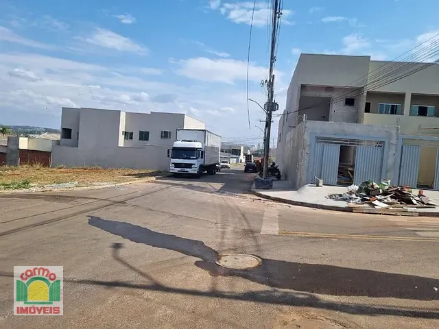 Terreno com 400m², à venda, no bairro Residencial Flor do Cerrado em Anápolis