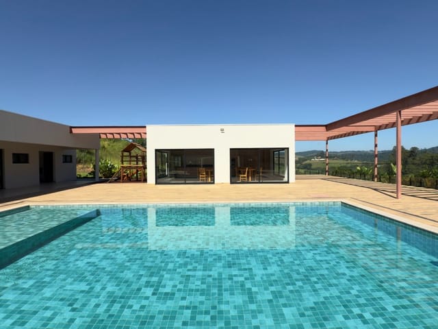 Terreno com 600m², à venda, no bairro Jardim Ipê em Cabreúva