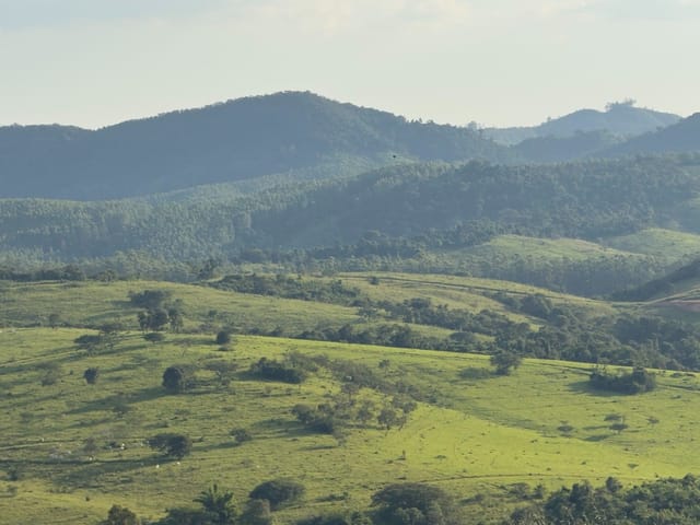 Terreno com 600m², à venda, no bairro Jardim Ipê em Cabreúva