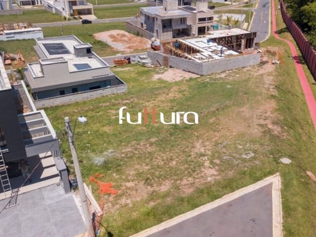 Terreno com 593m², à venda, no bairro Jardins Barcelona em Senador Canedo