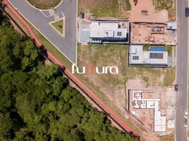 Terreno com 593m², à venda, no bairro Jardins Barcelona em Senador Canedo