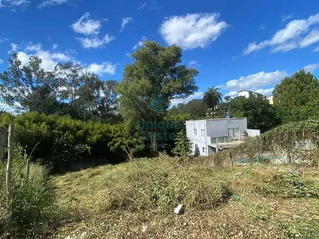 Terreno com 586m², à venda, no bairro Jardim Vitória em Belo Horizonte
