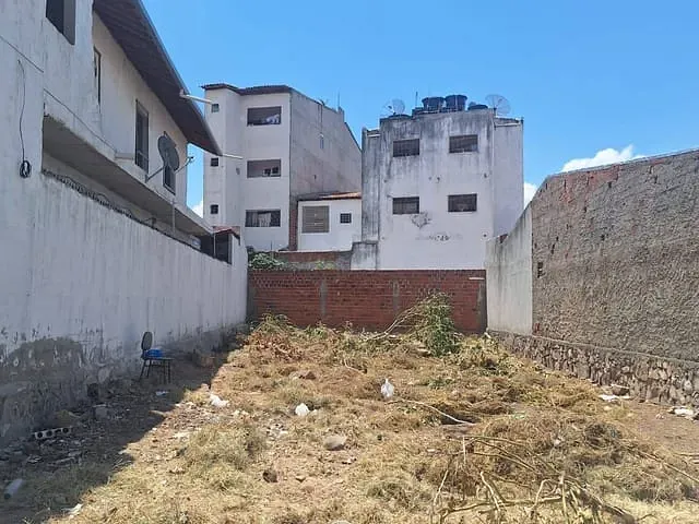 Terreno com 209m², à venda, no bairro Alves de Souza em Paulo Afonso