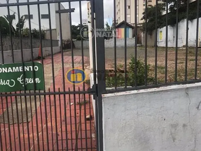 Terreno com 600m², à venda, no bairro Centro em Londrina