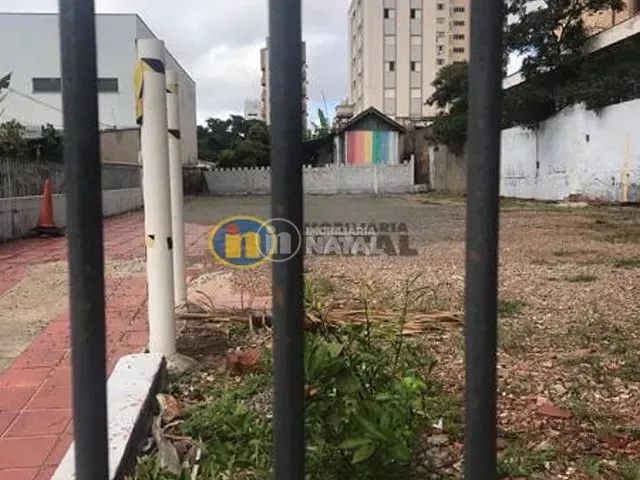 Terreno com 600m², à venda, no bairro Centro em Londrina