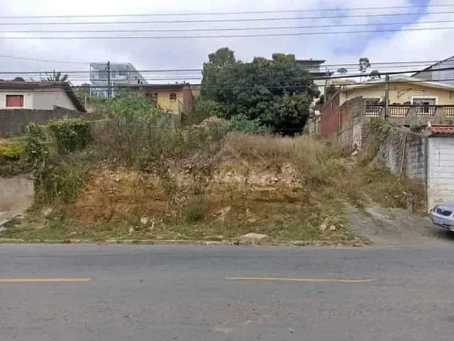 Terreno com 532m², à venda, no bairro Estância Sâo Jose em Poços de Caldas