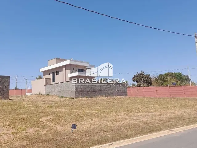 Terreno com 302m², à venda, no bairro Jardins Porto em Senador Canedo