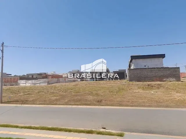 Terreno com 302m², à venda, no bairro Jardins Porto em Senador Canedo