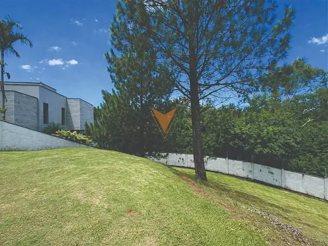 Terreno à venda, no bairro Granja Viana em Carapicuíba
