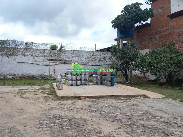Terreno à venda, no bairro Renascença em Teresina