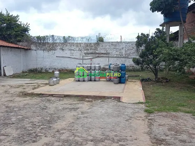 Terreno à venda, no bairro Renascença em Teresina