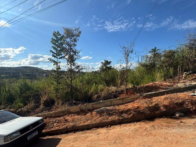 Terreno com 200m², à venda, no bairro Ribeiro de Abreu em Belo Horizonte