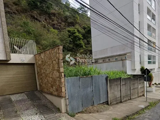 Terreno com 300m², à venda, no bairro Cascatinha em Juiz de Fora