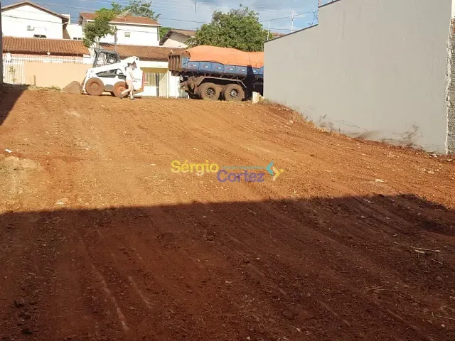 Terreno com 312m², à venda, no bairro Jardim Alvorada em Londrina