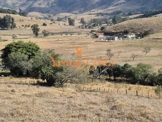 Terreno com 2000m², à venda, no bairro Água Branca em Cambuí