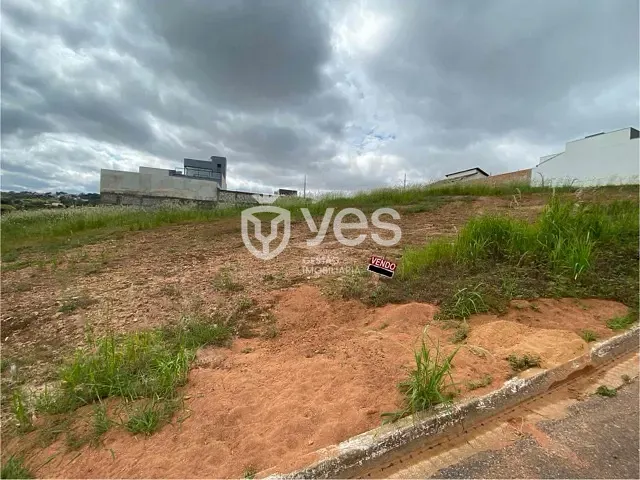 Terreno com 360m², à venda, no bairro Loteamento Residencial Condomínio Villágio II em Araxá