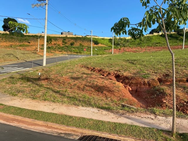 Terreno com 353m², à venda, no bairro Salvaterra em Juiz de Fora