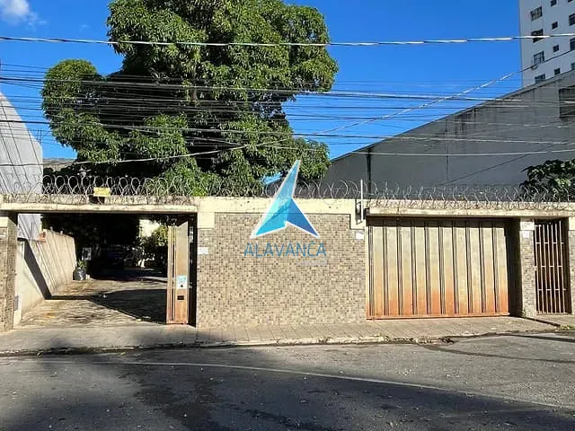 Terreno com 675m², à venda, no bairro Centro em Governador Valadares