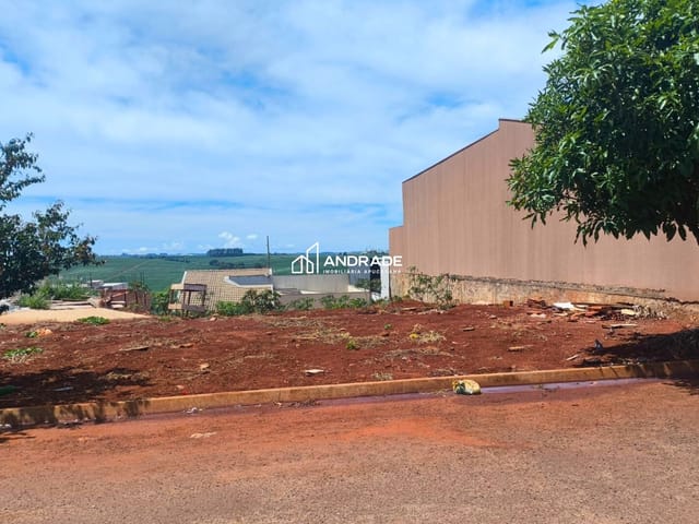 Terreno com 267m², à venda, no bairro Loteamento Metropolitam em Arapongas