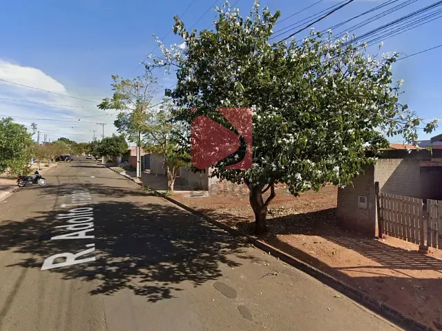 Terreno com 250m², à venda, no bairro Jardim Milenium em Pirassununga