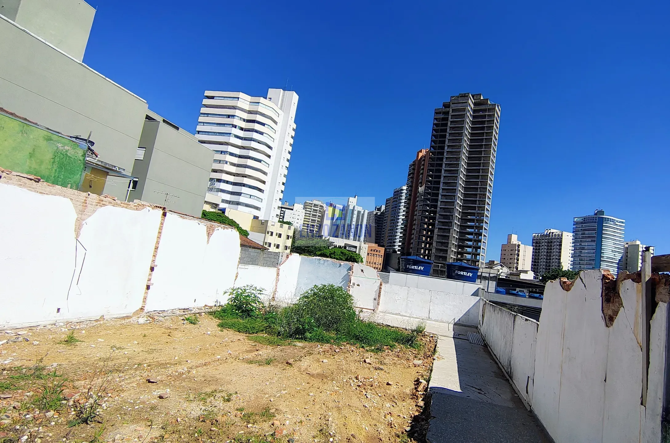 Terreno, 200 m² - Foto 1