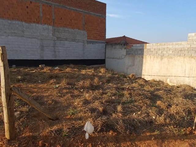 Terreno com 138m², à venda, no bairro Vazes em Cambuí