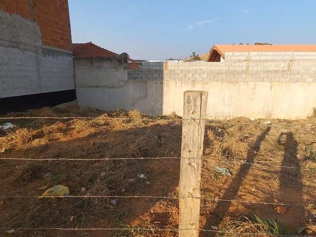 Terreno com 138m², à venda, no bairro Vazes em Cambuí