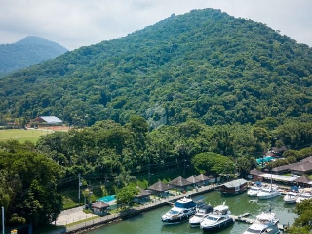 Terreno com 1881m², à venda, no bairro Marina em Mangaratiba