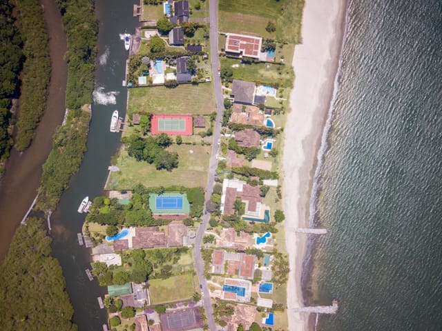 Terreno com 1881m², à venda, no bairro Marina em Mangaratiba