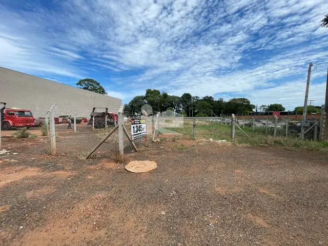 Terreno com 1345m², à venda, no bairro Centro em Rolândia