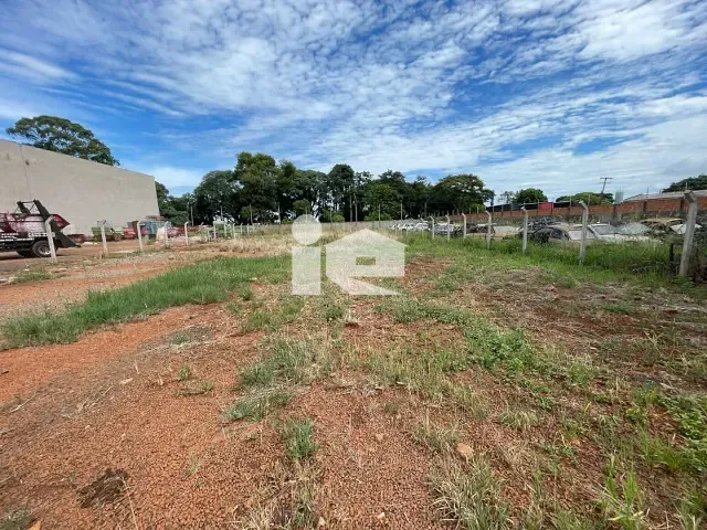 Terreno com 1345m², à venda, no bairro Centro em Rolândia